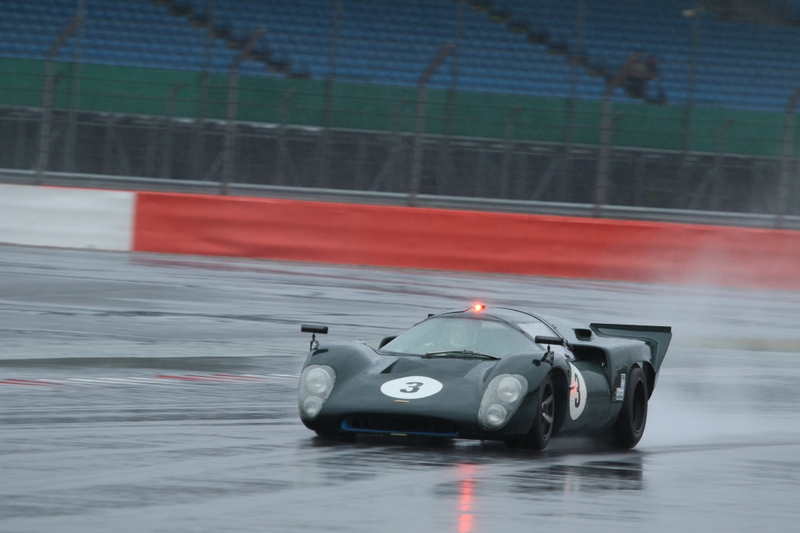 Illustration for article titled Ogle At The Best Cars Racing At The Silverstone Classic